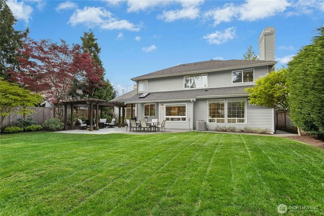 21425 SE 34th Place, Sammamish, WA 98075