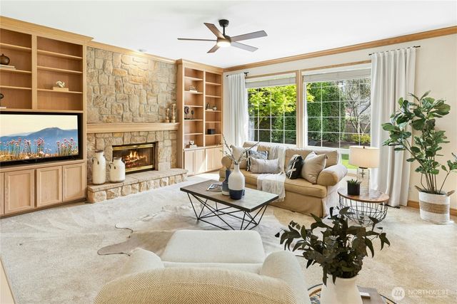 21425 SE 34th Place, Sammamish, WA 98075
