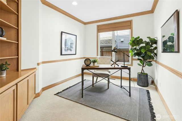 21425 SE 34th Place, Sammamish, WA 98075