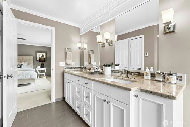 21425 SE 34th Place, Sammamish, WA 98075