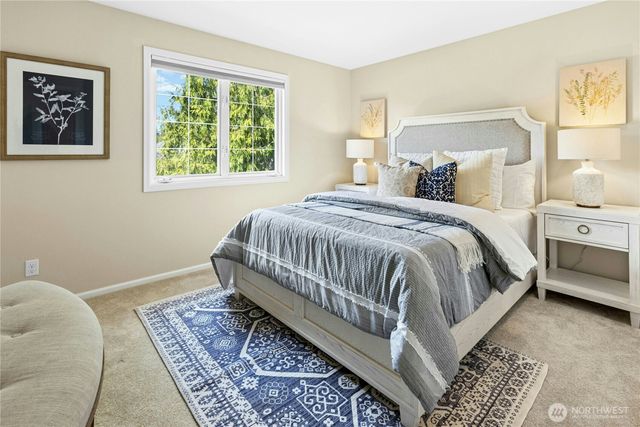 21425 SE 34th Place, Sammamish, WA 98075