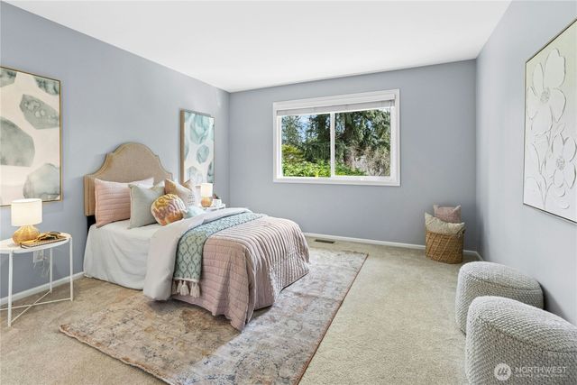 21425 SE 34th Place, Sammamish, WA 98075