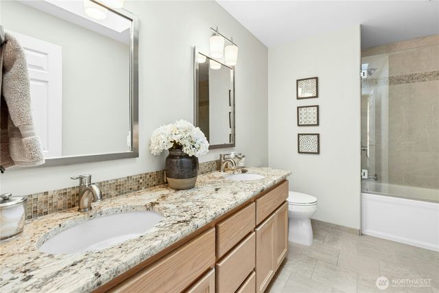 21425 SE 34th Place, Sammamish, WA 98075