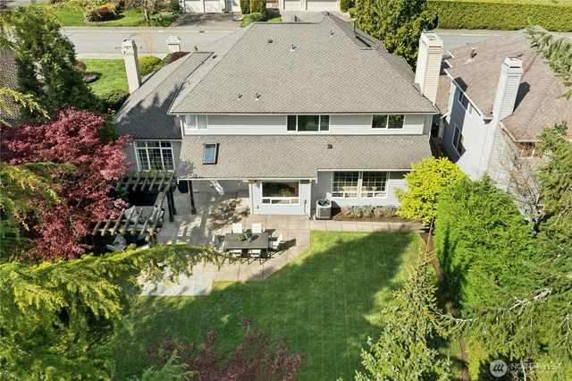 21425 SE 34th Place, Sammamish, WA 98075