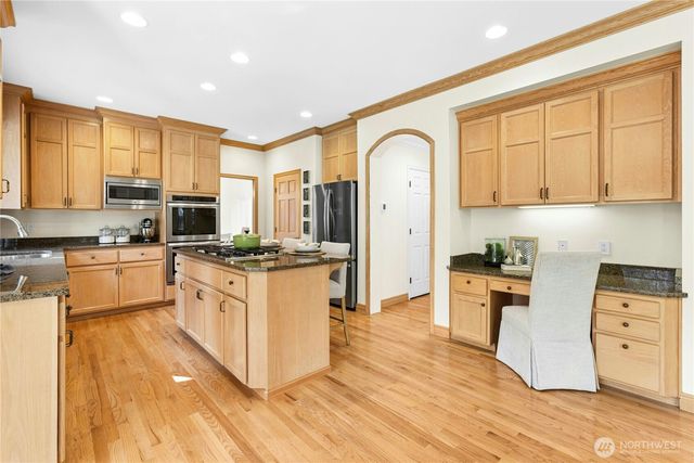 21425 SE 34th Place, Sammamish, WA 98075