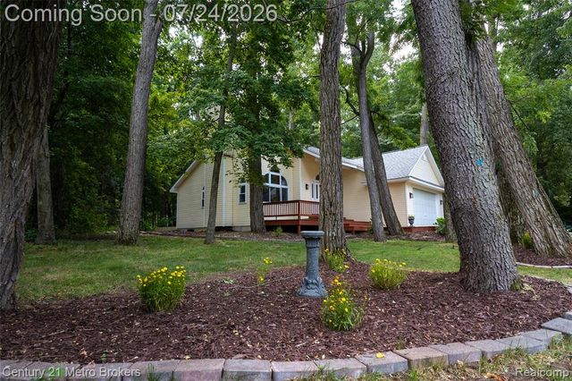 15117 Locust Grove Drive, Byron, MI 48418