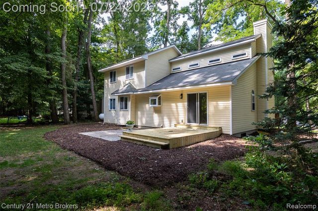 15117 Locust Grove Drive, Byron, MI 48418