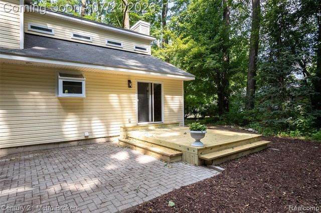 15117 Locust Grove Drive, Byron, MI 48418