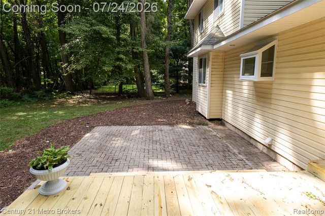 15117 Locust Grove Drive, Byron, MI 48418