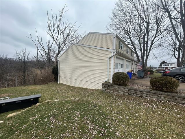 3106 Julie Dr, South Park, PA 15129