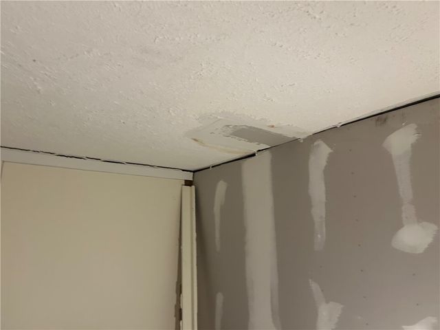 3106 Julie Dr, South Park, PA 15129