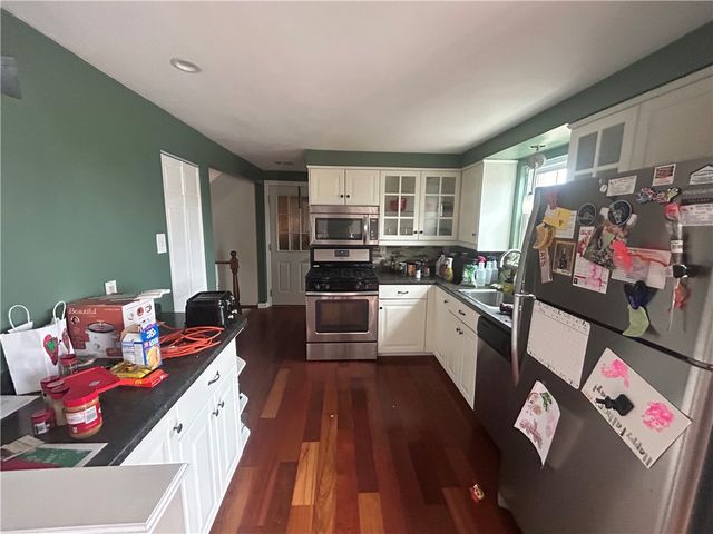 3106 Julie Dr, South Park, PA 15129