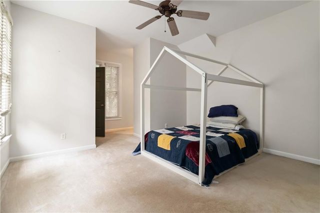 1421 Hedgewood NW Lane, Kennesaw, GA 30152