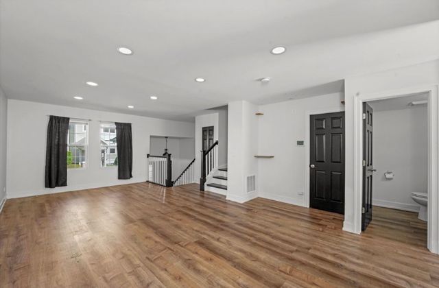 143 Holiday Lane, Hainesville, IL 60073