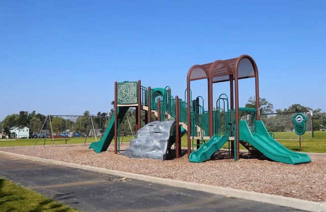 143 Holiday Lane, Hainesville, IL 60073