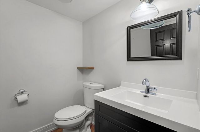 143 Holiday Lane, Hainesville, IL 60073