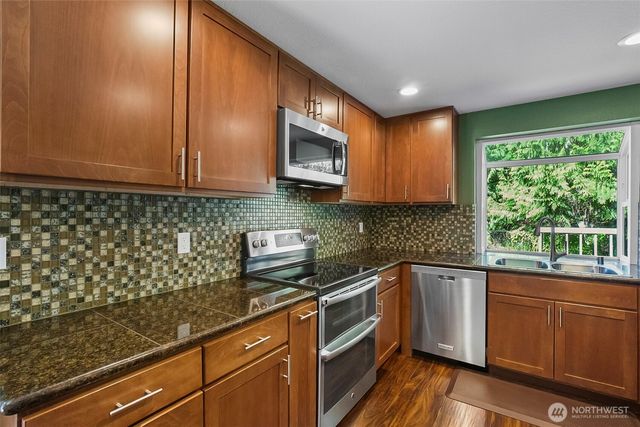 23822 35th Avenue W, Brier, WA 98036