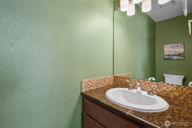 23822 35th Avenue W, Brier, WA 98036