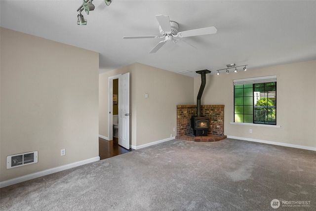 23822 35th Avenue W, Brier, WA 98036