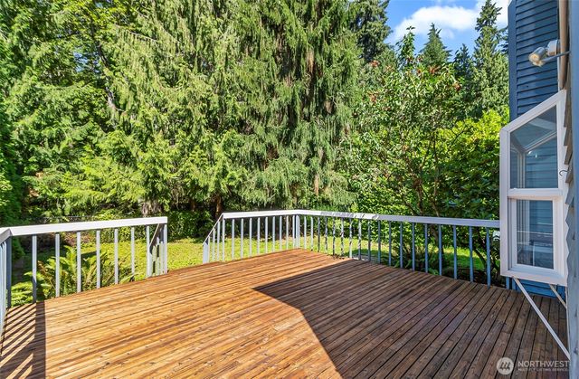 23822 35th Avenue W, Brier, WA 98036