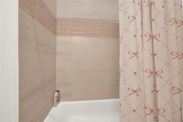 1626 Spanish Cove Drive, Crosby, TX 77532