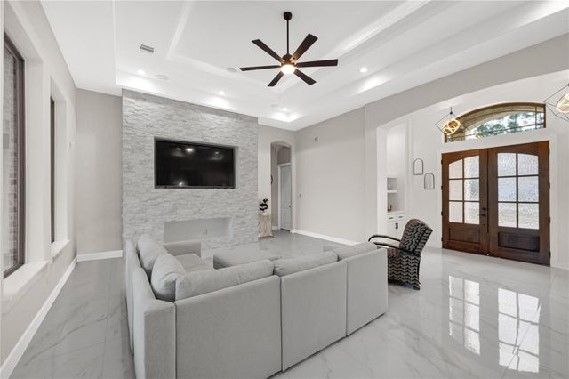 1626 Spanish Cove Drive, Crosby, TX 77532