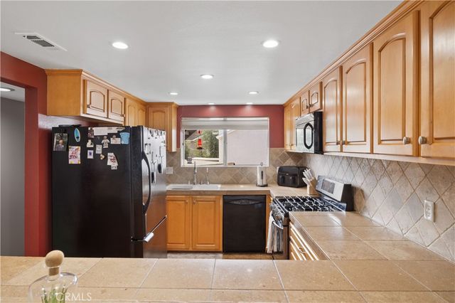 4892 Searidge Cir, Huntington Beach, CA 92649