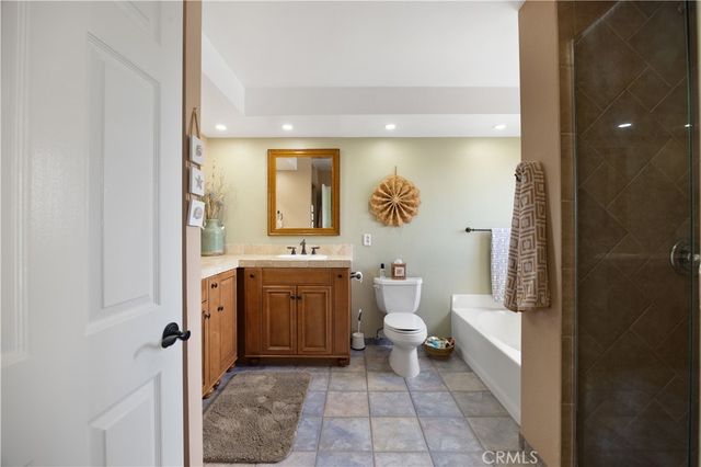 4892 Searidge Cir, Huntington Beach, CA 92649