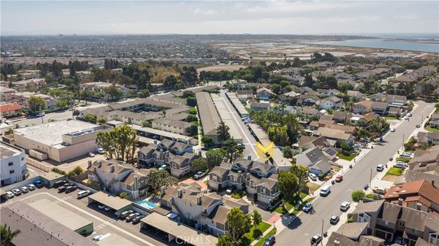 4892 Searidge Cir, Huntington Beach, CA 92649