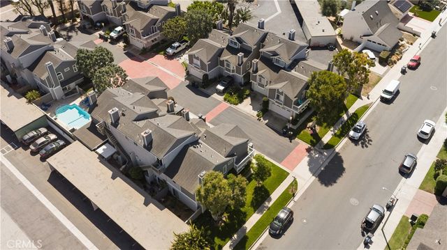 4892 Searidge Cir, Huntington Beach, CA 92649