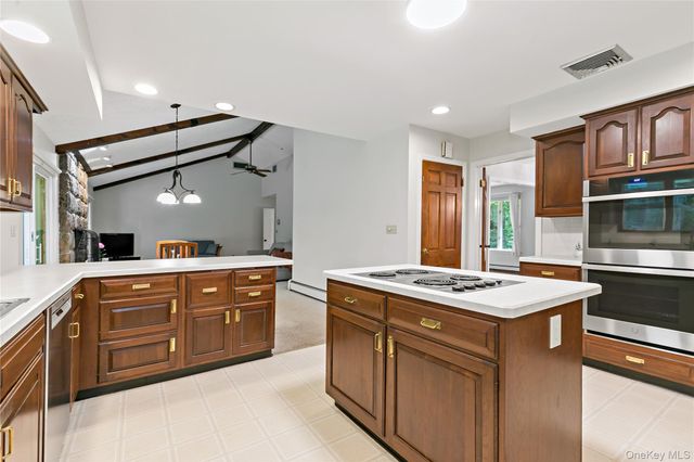 2425 Evergreen Street, Yorktown Heights, NY 10598