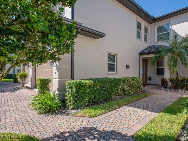 6049 Ashford LN 201, Naples, FL 34110