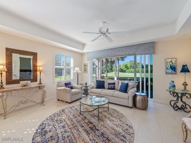 6049 Ashford LN 201, Naples, FL 34110