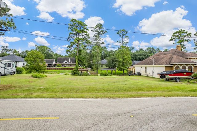 18222 Steele Point Drive, Crosby, TX 77532