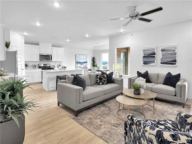 480 W Canada, Farmington, AR 72730