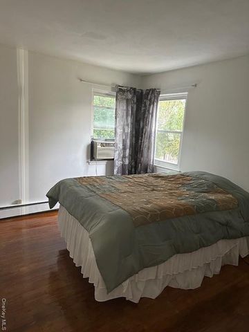 162 Rolling Street 1st FL, Malverne, NY 11565