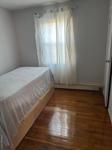 162 Rolling Street 1st FL, Malverne, NY 11565