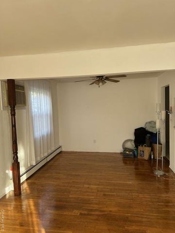 162 Rolling Street 1st FL, Malverne, NY 11565