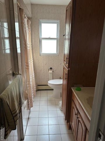 162 Rolling Street 1st FL, Malverne, NY 11565