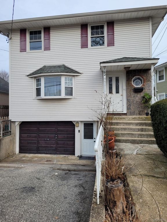 162 Rolling Street 1st FL, Malverne, NY 11565