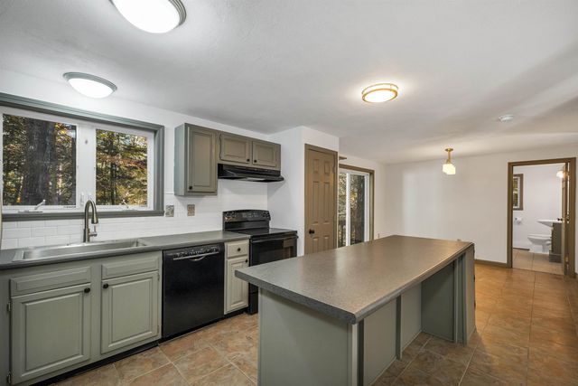 224 Clough Pond Road, Loudon, NH 03307