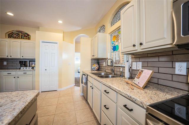 4064 CARTERET DRIVE, Winter Haven, FL 33884