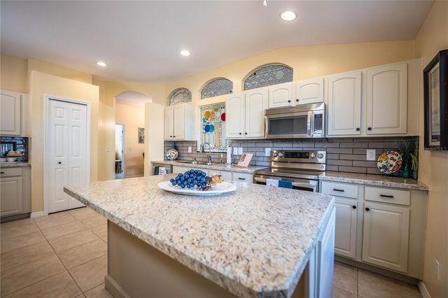 4064 CARTERET DRIVE, Winter Haven, FL 33884