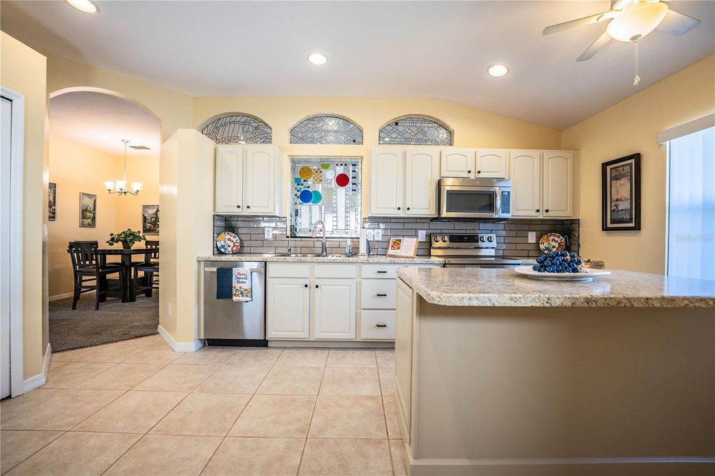 Image 2 of property listing at 4064 CARTERET DRIVE, Winter Haven, FL 33884