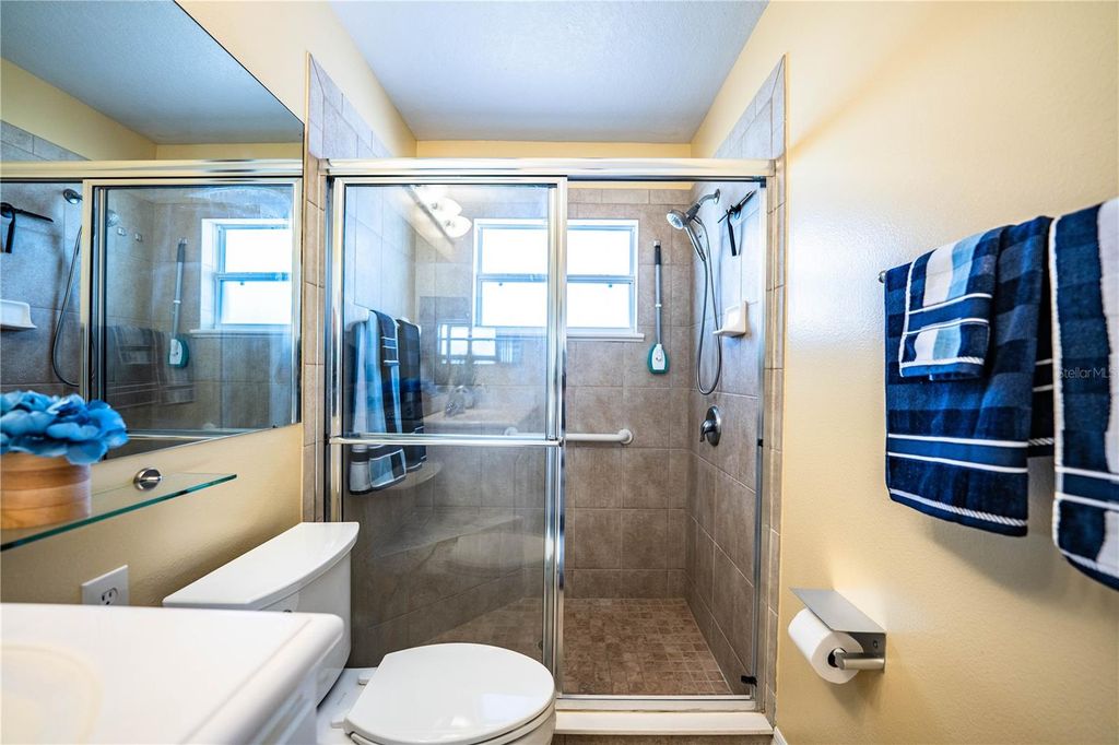 Image 22 of property listing at 4064 CARTERET DRIVE, Winter Haven, FL 33884