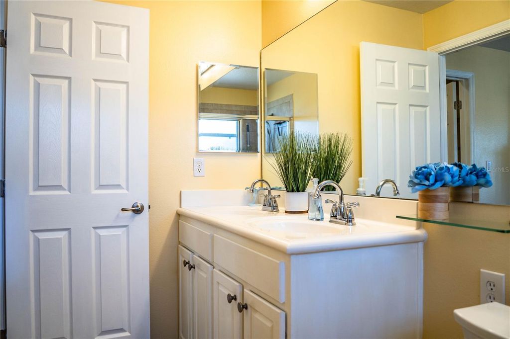 Image 23 of property listing at 4064 CARTERET DRIVE, Winter Haven, FL 33884