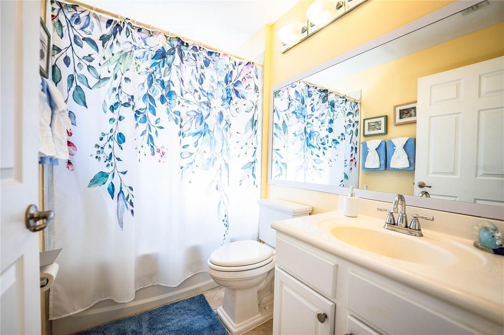 Image 34 of property listing at 4064 CARTERET DRIVE, Winter Haven, FL 33884