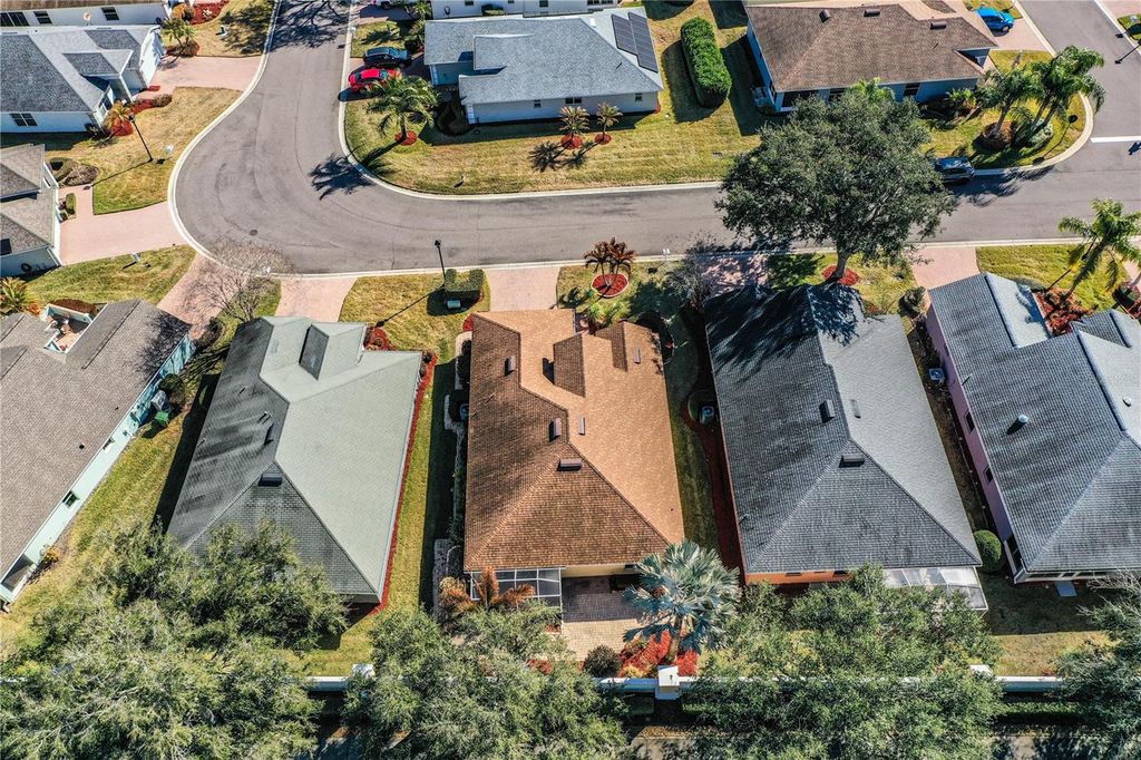 Image 56 of property listing at 4064 CARTERET DRIVE, Winter Haven, FL 33884