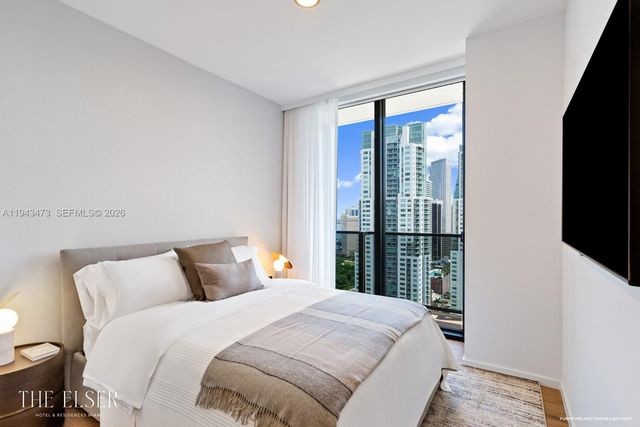 398 NE 5th St 2717, Miami, FL 33132