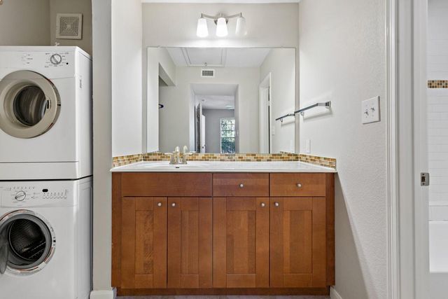7685 Northcross Dr. DR 624, Austin, TX 78757